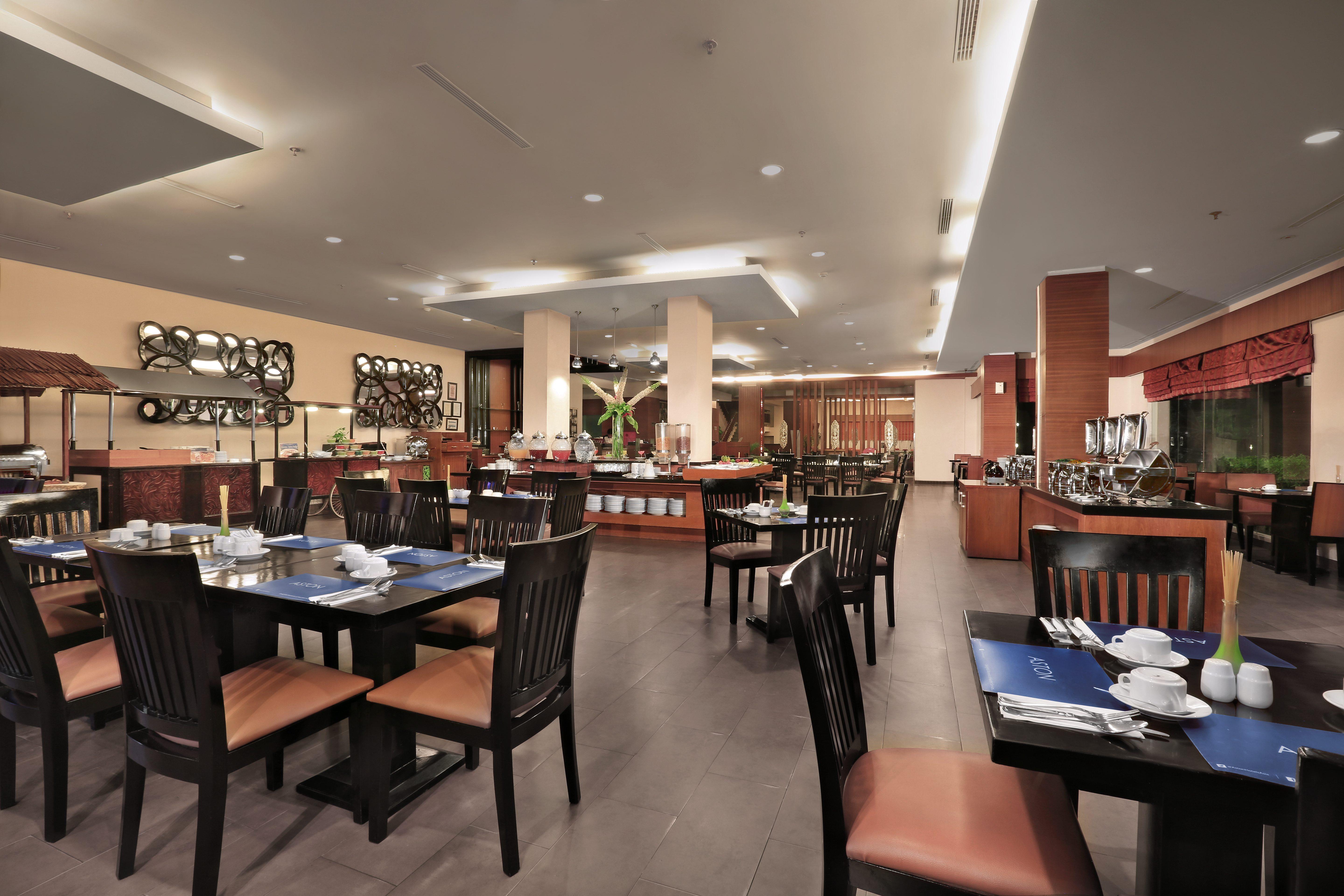 Aston Tanjung City Hotel Экстерьер фото